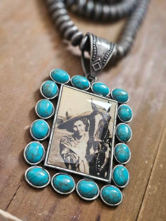 "That a girl" vintage inspired beaded necklace.