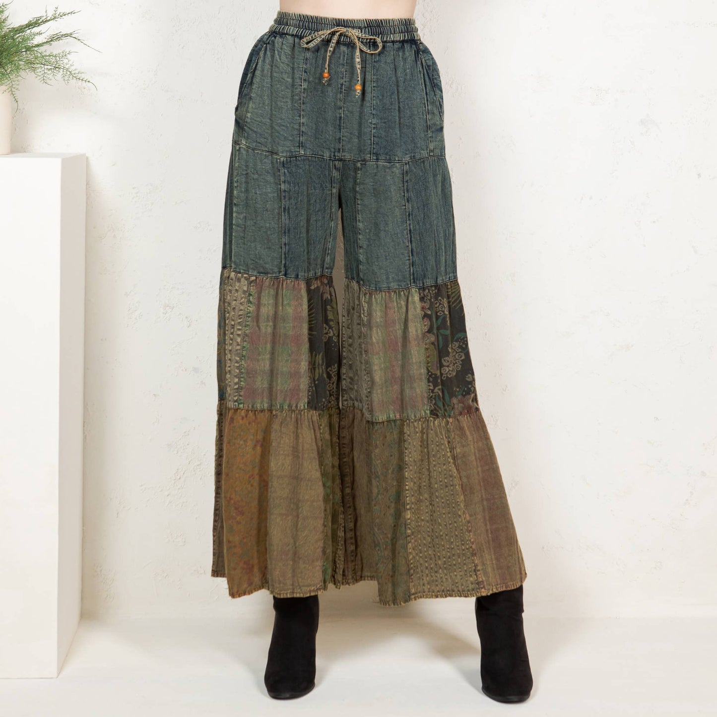 Western Boho Chic: Tiered Patch Inserted Denim Pants